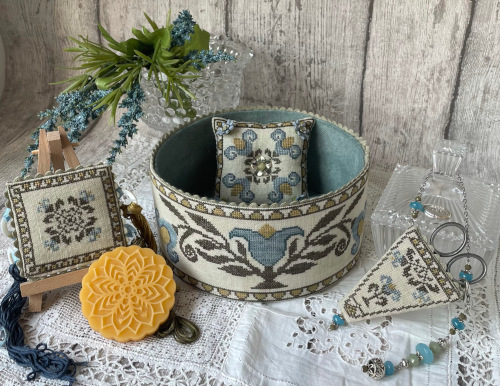 Enchanted Tulip Sewing Set - Cross Stitch Pattern