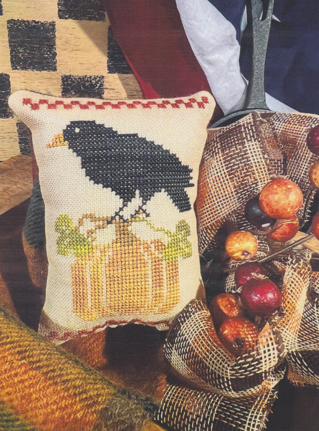 Pumpkin Crow - Cross Stitch Pattern