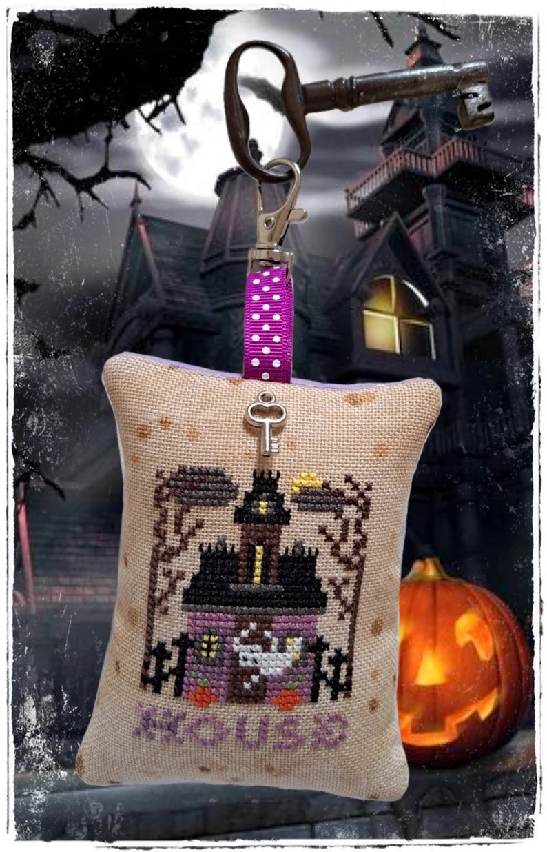 Haunted House Keychain - Cross Stitch Pattern