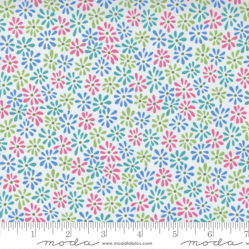 Picnic Pop Wow White - Doodle Flowers - Quilt Fabric