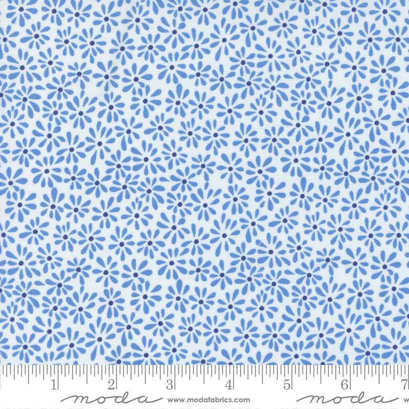 Picnic Pop Bright Blue - Doodle Flowers - Quilt Fabric