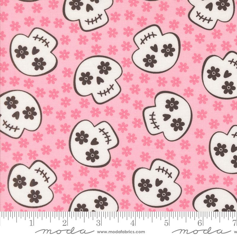 Fab Boo Lous Skulls Candy Pink - Halloween Quilt Fabric