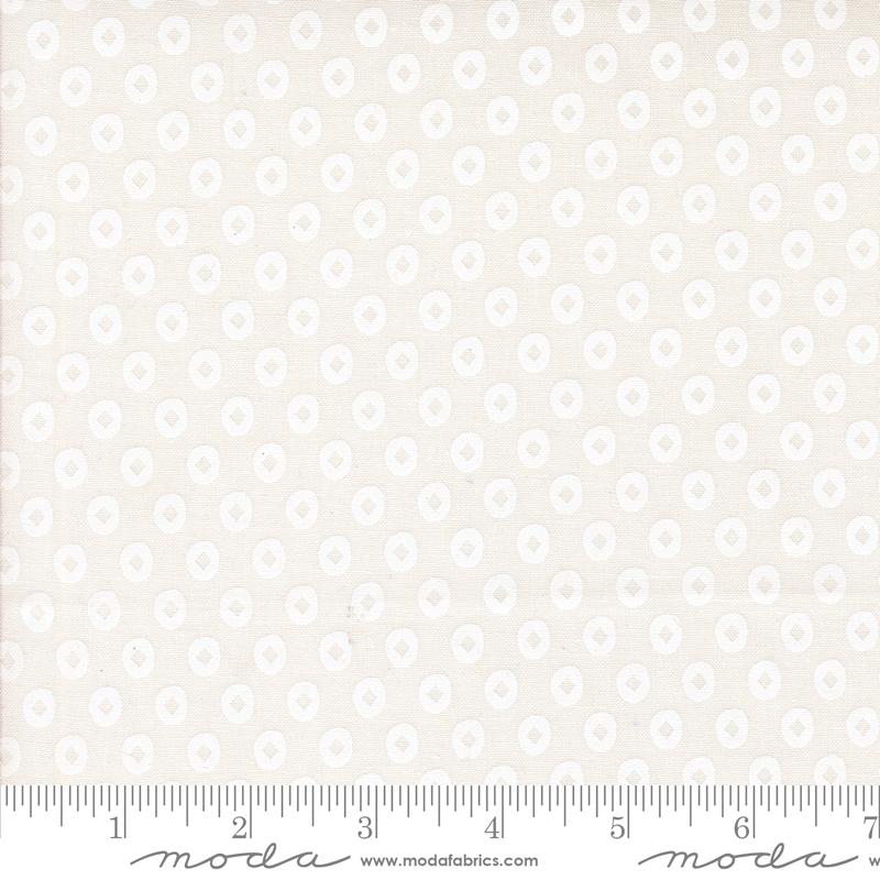 Fab Boo Lous Circles Ghostly - Halloween Quilt Fabric