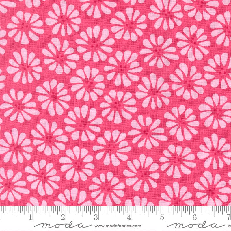 Pick Me Lazy Daisy Petunia - Quilt Fabric