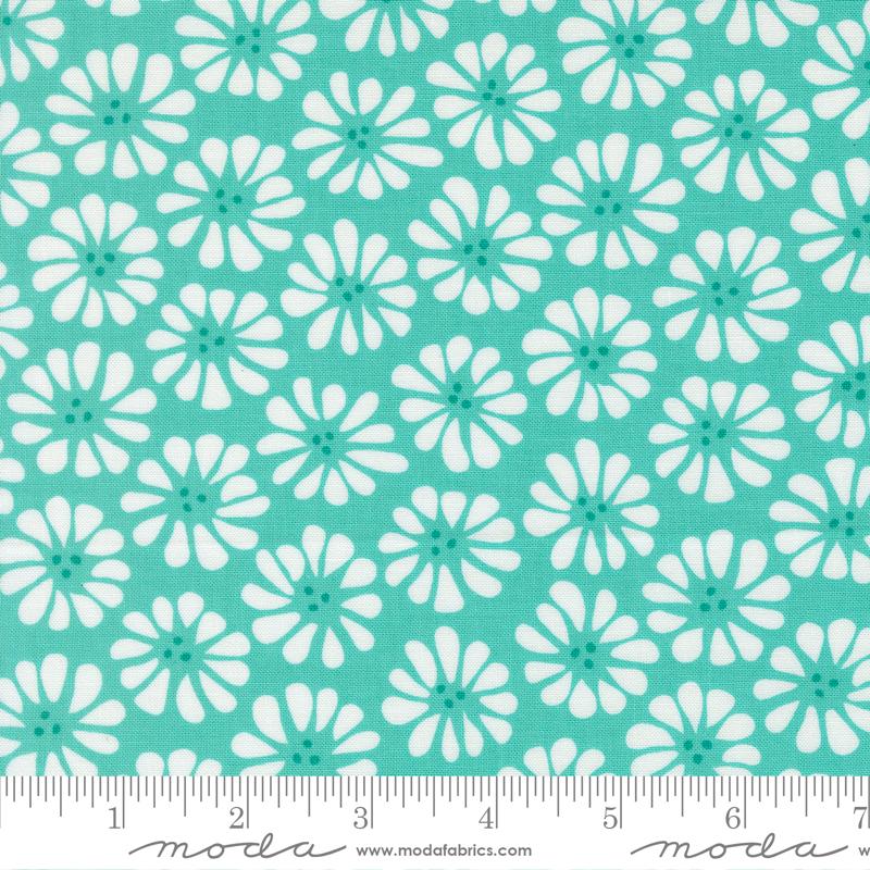 Pick Me Lazy Daisy Aqua - Quilt Fabric