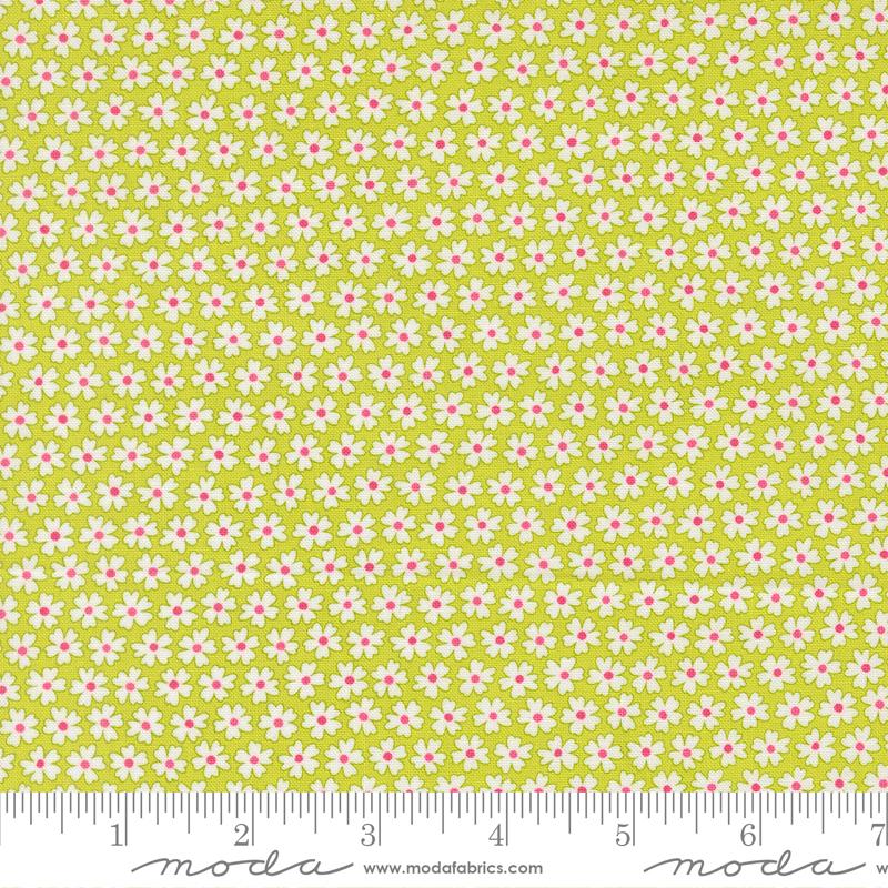 Pick Me Pocket of Posies Lime - Quilt Fabric
