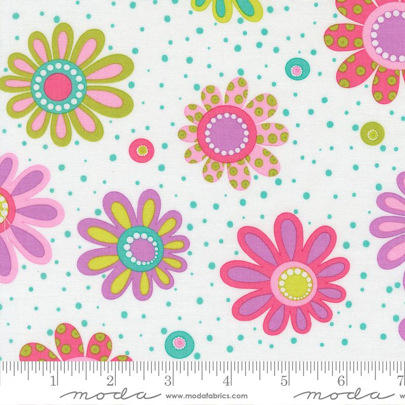 Pick Me Flower Power Sugar - Quilt Fabric
