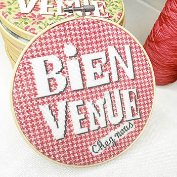 Bienvenue Welcome - Houndstooth  - Cross Stitch Pattern
