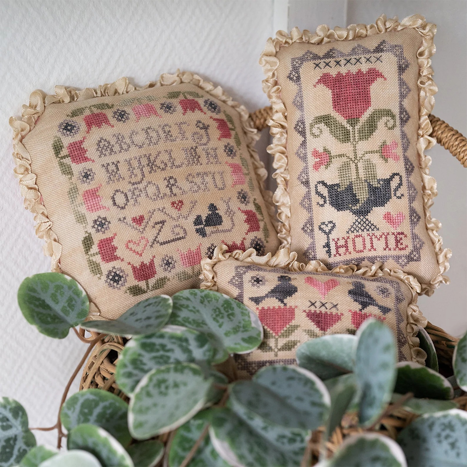 Ornement Tulipes - Cross Stitch Pattern