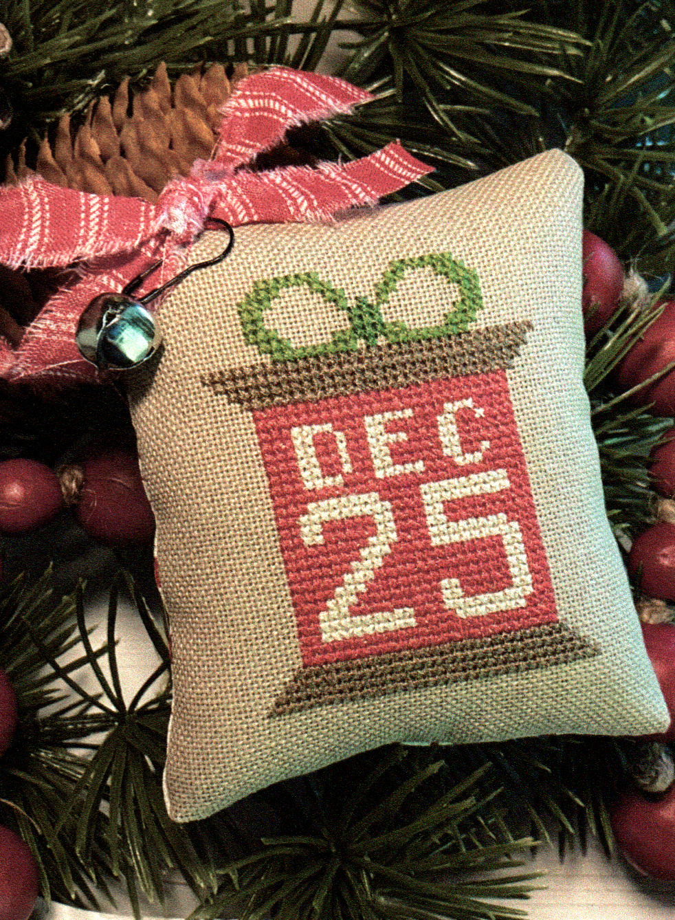 Christmas Day Spool - Cross Stitch Pattern 