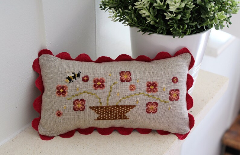 June Basket - Cross Stitch Pattern