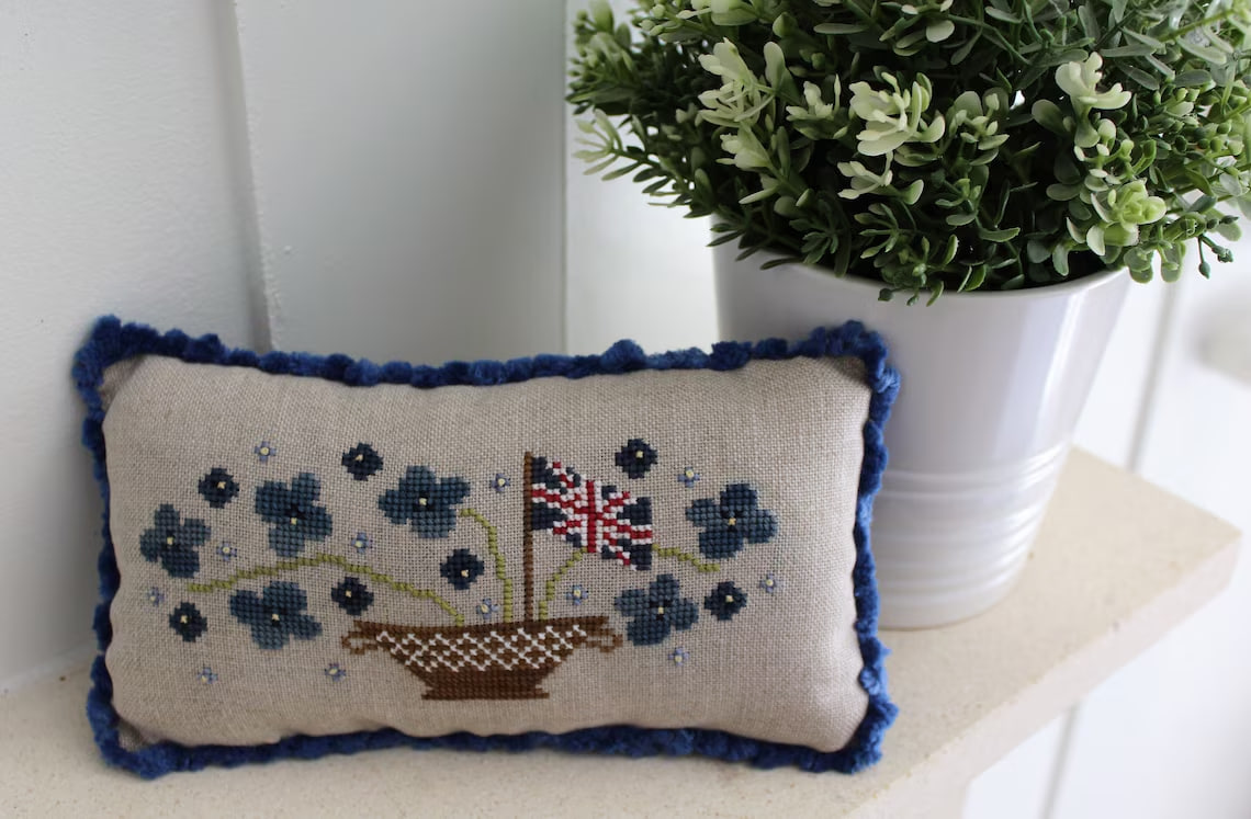 July Basket - Cross Stitch Pattern
