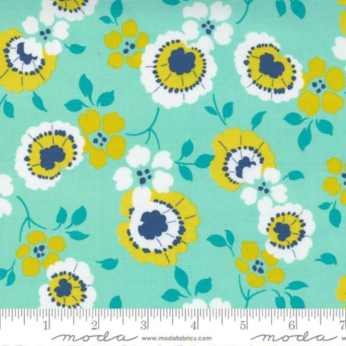 Morning Light Morning Dew - Pansy Focal - Quilt Fabric