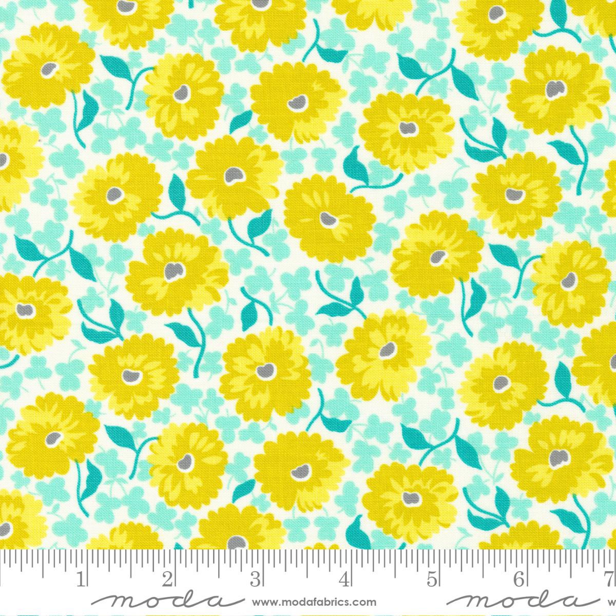 Fragrant Florals - Cloud - Quilt Fabric