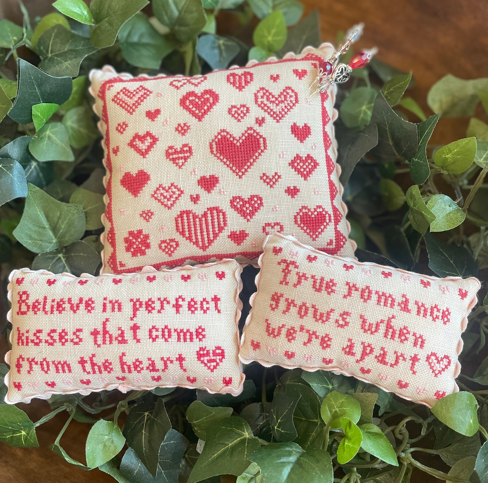 Perfect Kisses - Valentines Cross Stitch Pattern