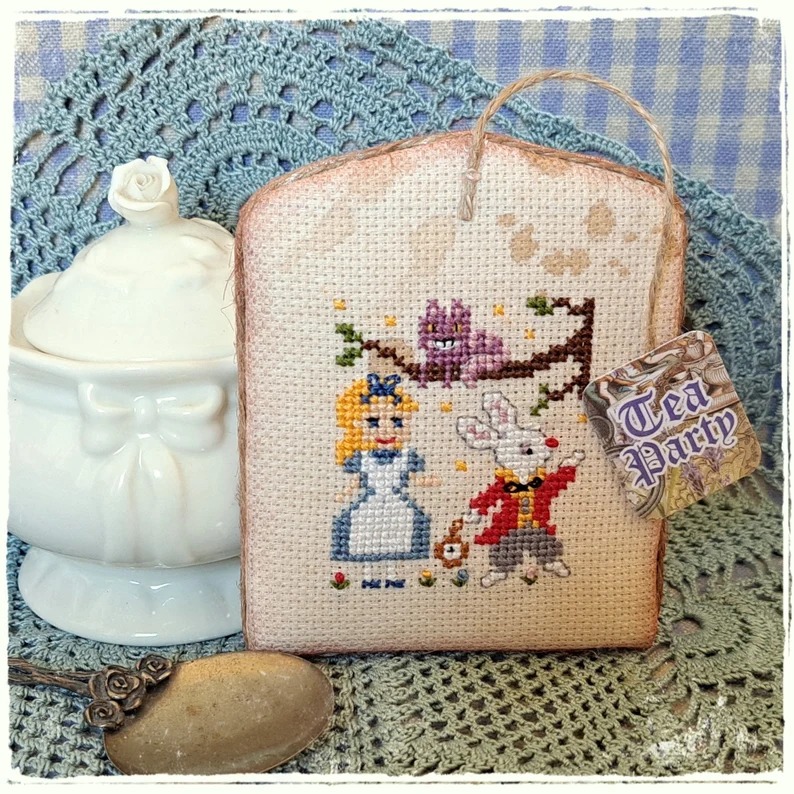 Alice In The Wonderland - Cross Stitch Pattern