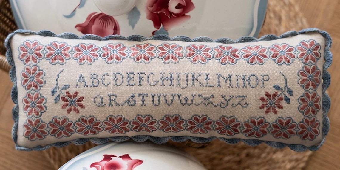 ABC Rouge Et Bleu - Cross Stitch Pattern