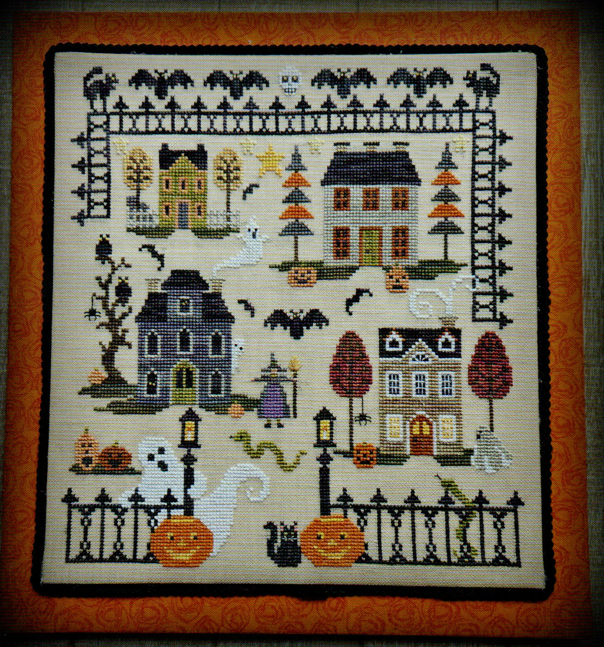 Halloween Court - Cross Stitch Pattern