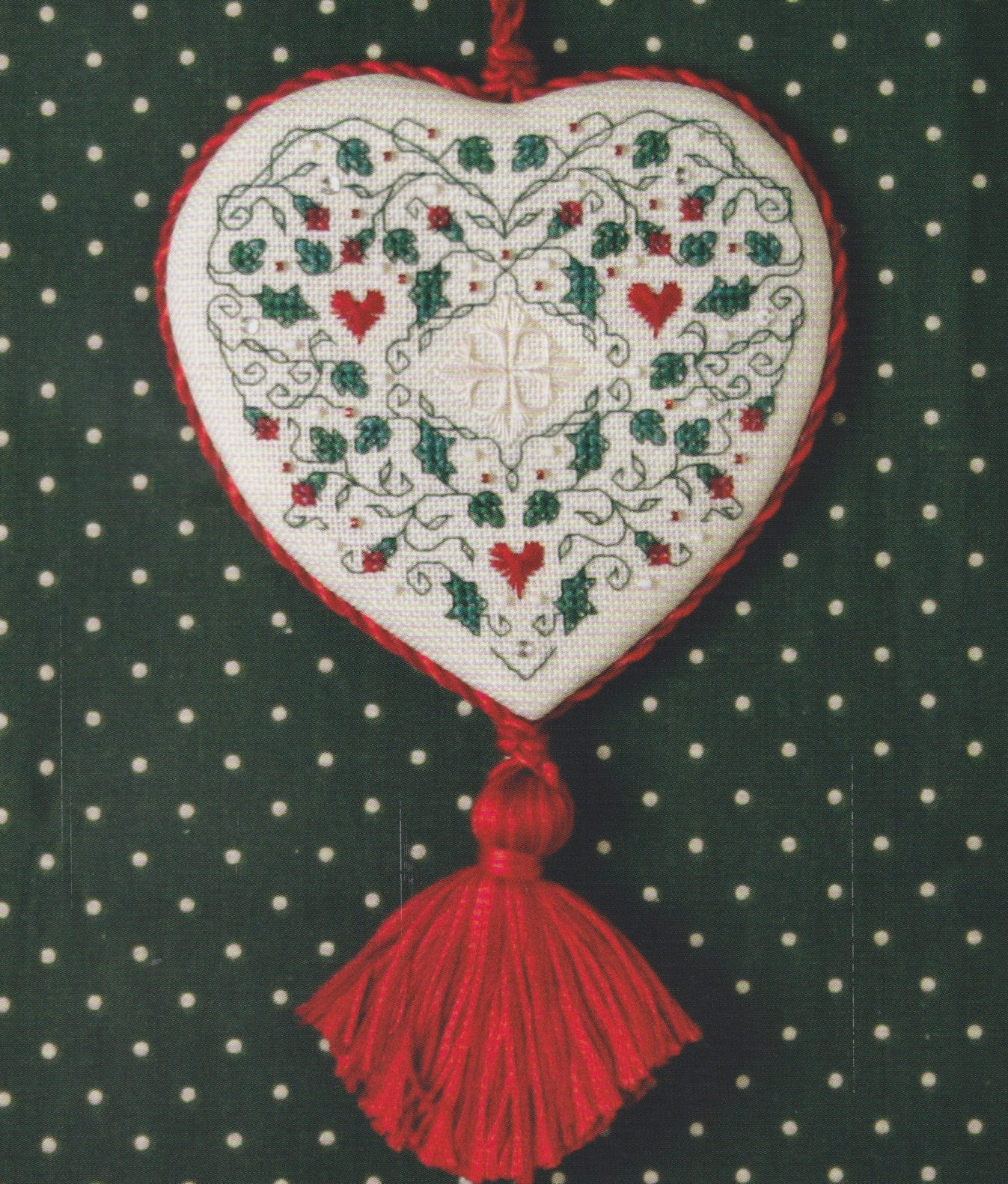 Holly & Hearts Hanging Christmas Ornament - Pattern