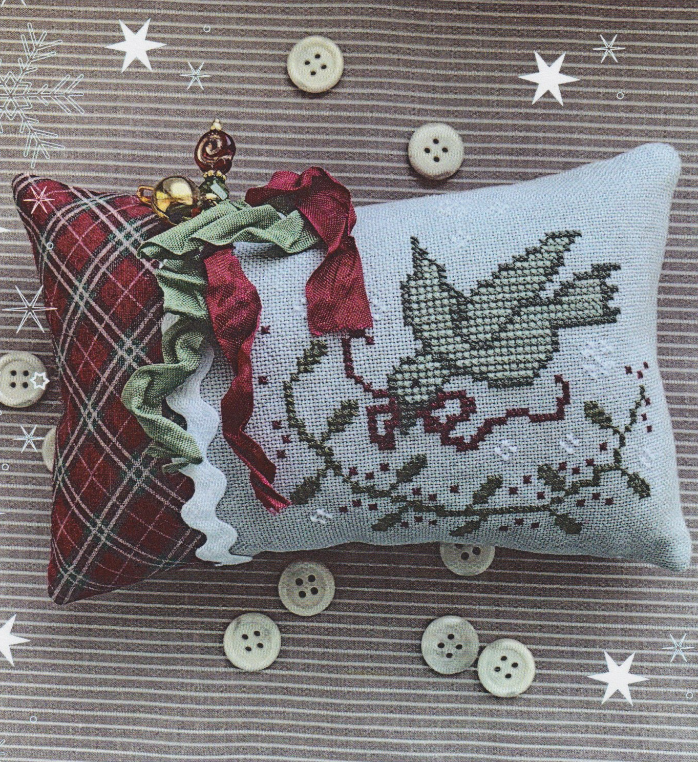 Holly Bird Ornament - Christmas Cross Stitch Pattern