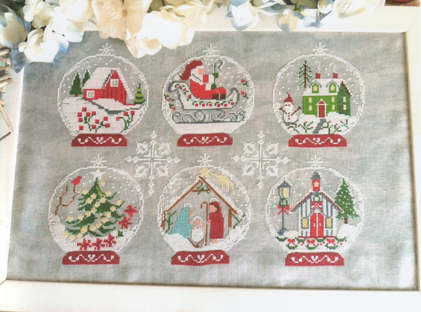 Christmas Snowballs - Cross Stitch Pattern 