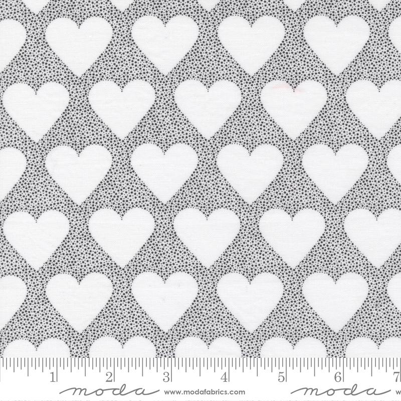 XOXO Hearts - I Heart You Ink Lace - Quilt Fabric