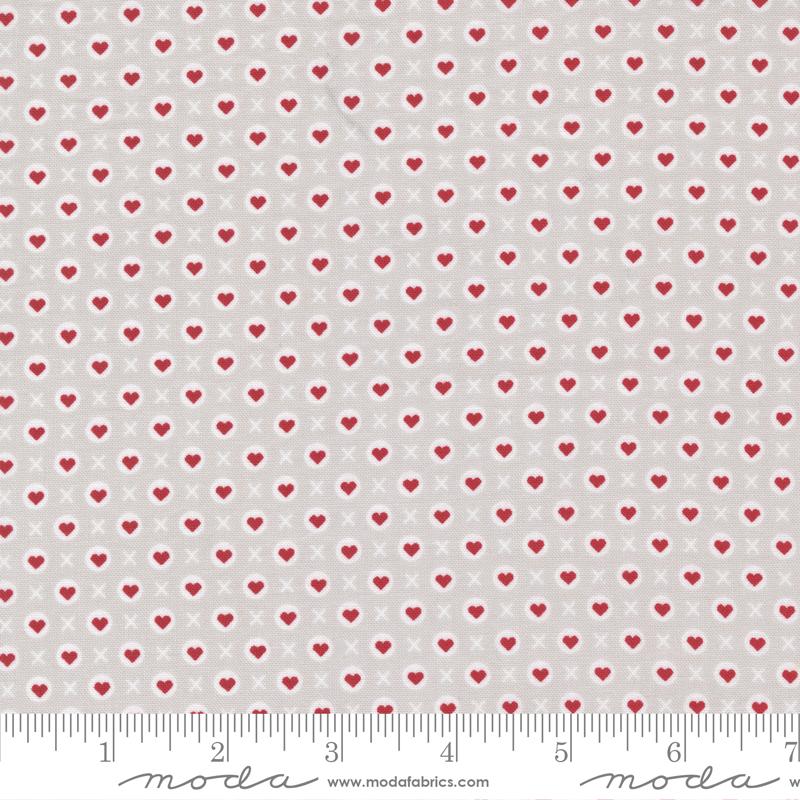 XOXO Platinum - Quilt Fabric