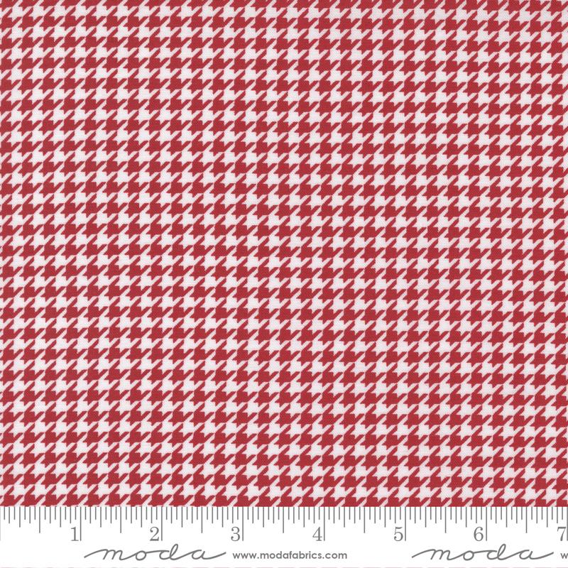 XOXO Houndstooth - Lipstick Lace - Quilt Fabric