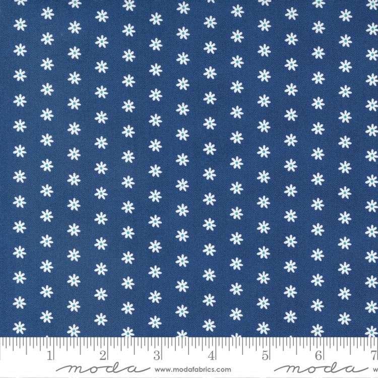 Berry Basket Blueberry - Daisy Dot Ditsy Dot - Quilt Fabric