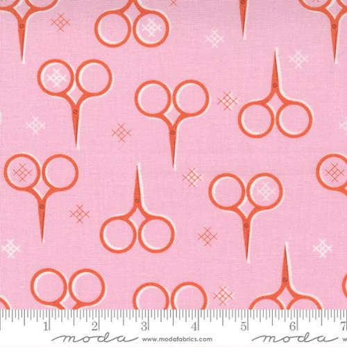 Make Time Iris - Stitching Scissors - Quilt Fabric