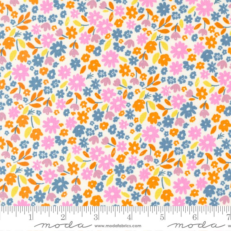 Marigold Summer Daisy - Small Floral - Quilt Fabric