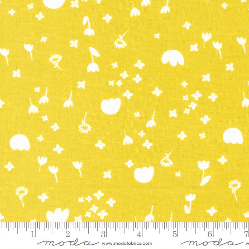 Marigold Drift Buttercup - Small Floral - Quilt Fabric