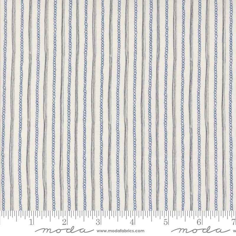 Larking Sandling Porcelain - Quilt Fabric