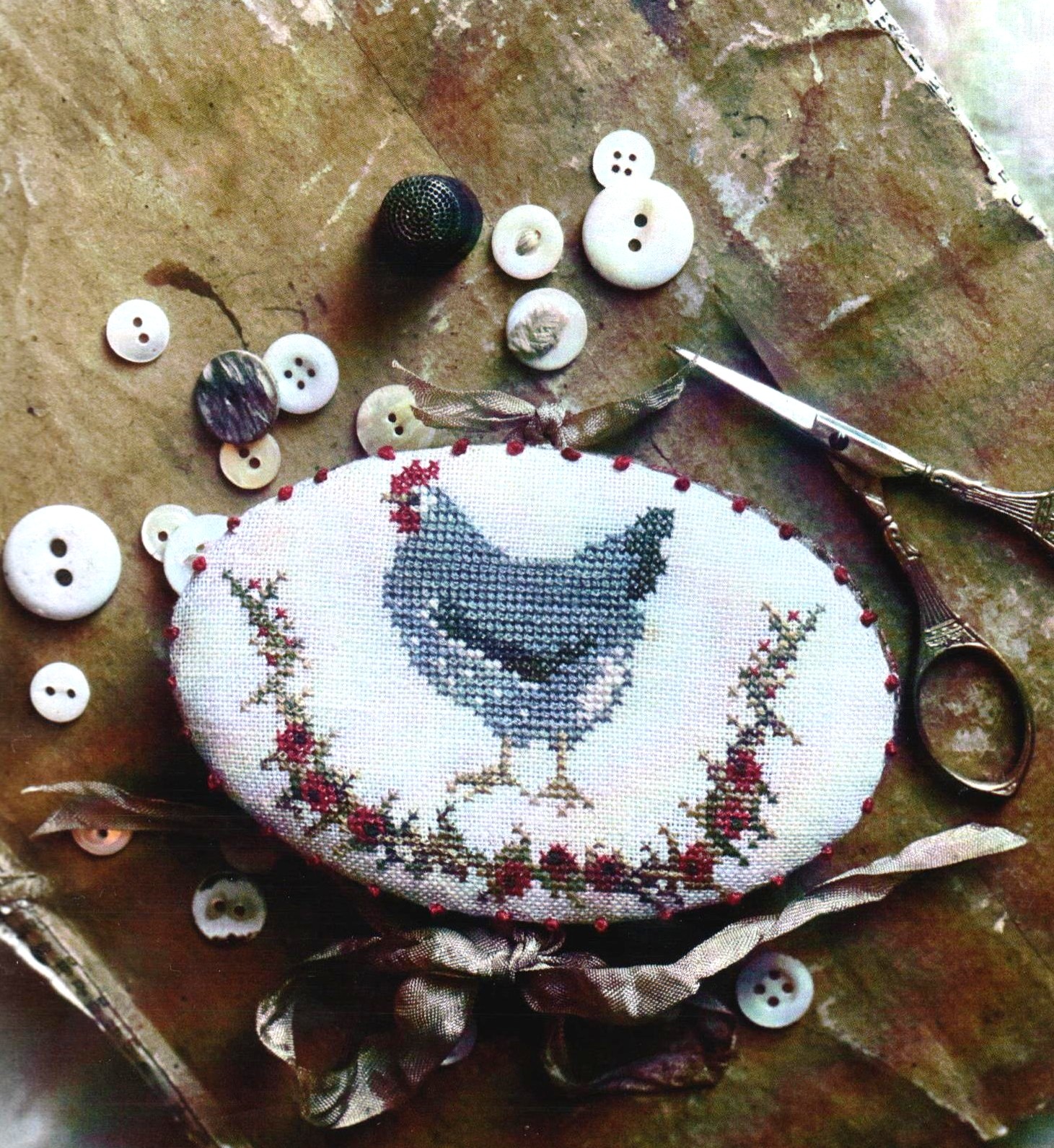 Little French Hen Needle Book - Cross Stitch Pattern