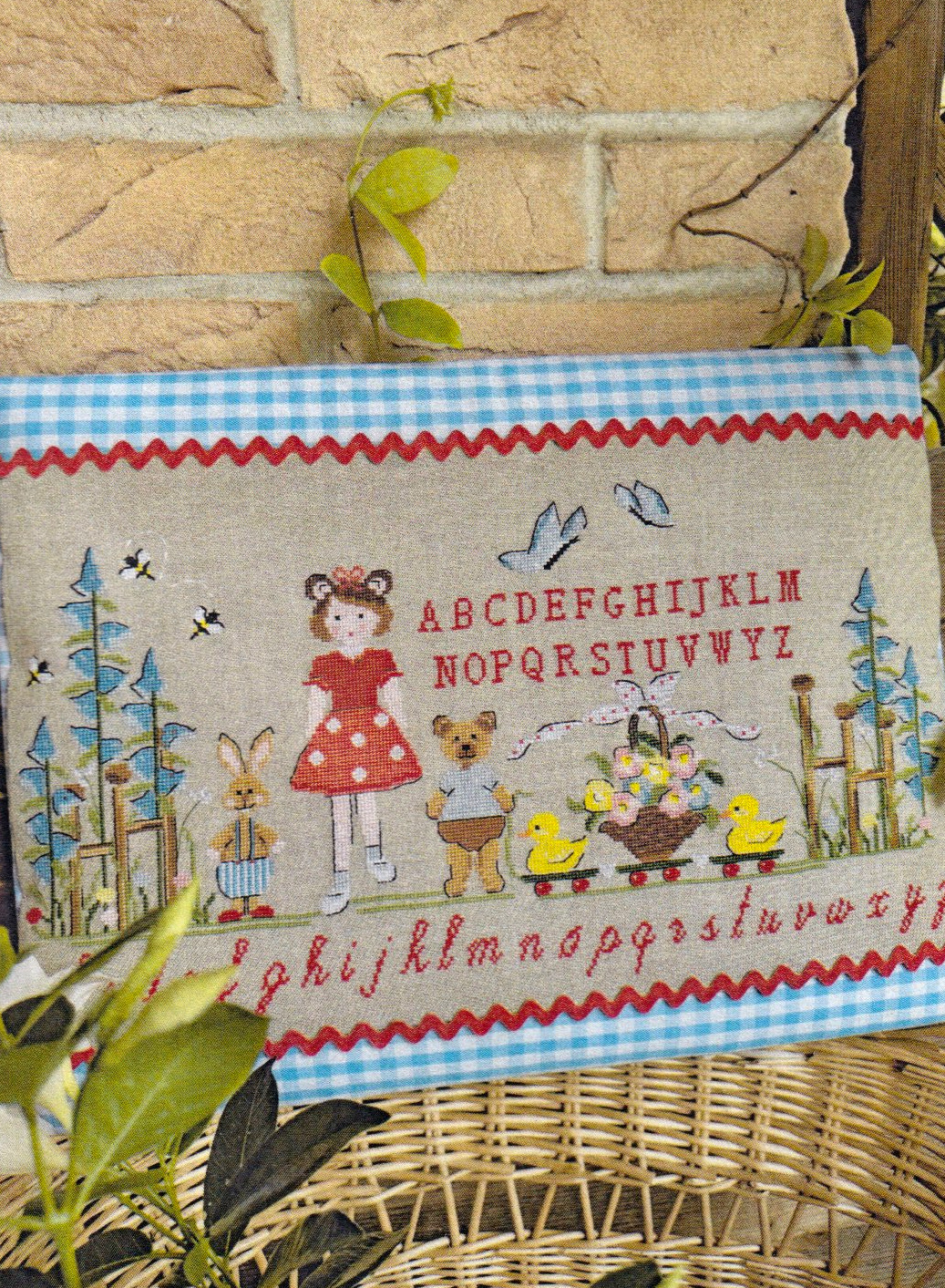 Storie Di Giorni Azzurri E Cesti Di Fiori - Pattern