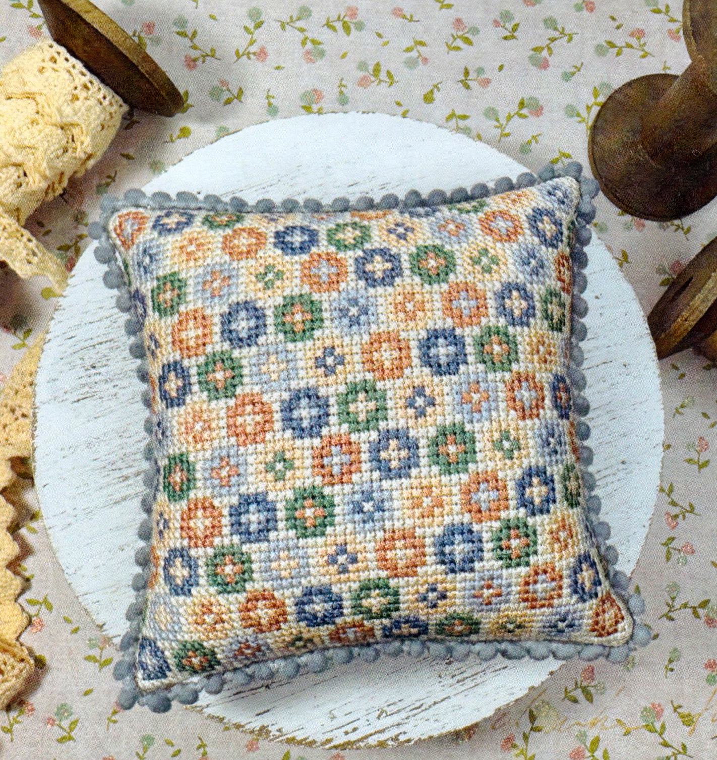 Retro Flowers - Cross Stitch Pattern