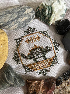 Quirky Quaker Stegosaurus - Cross Stitch Pattern