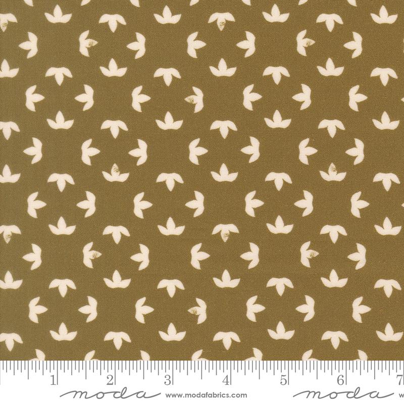 Imprint Floral Bronze - Quilt Fabric