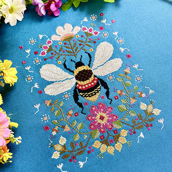 Summer Days - Cross Stitch Pattern, zoomed in. Select this picture to zoom back out.