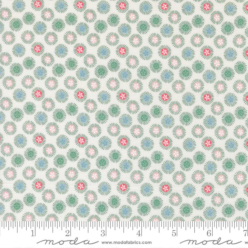 Reef Sand Dollar Pearl - Quilt Fabric