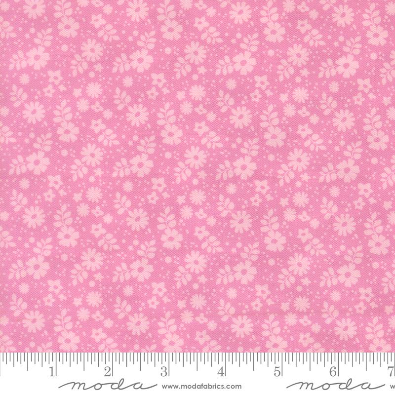 Floriori Petaline Lilac - Quilt Fabric, zoomed in. Select this picture to zoom back out.