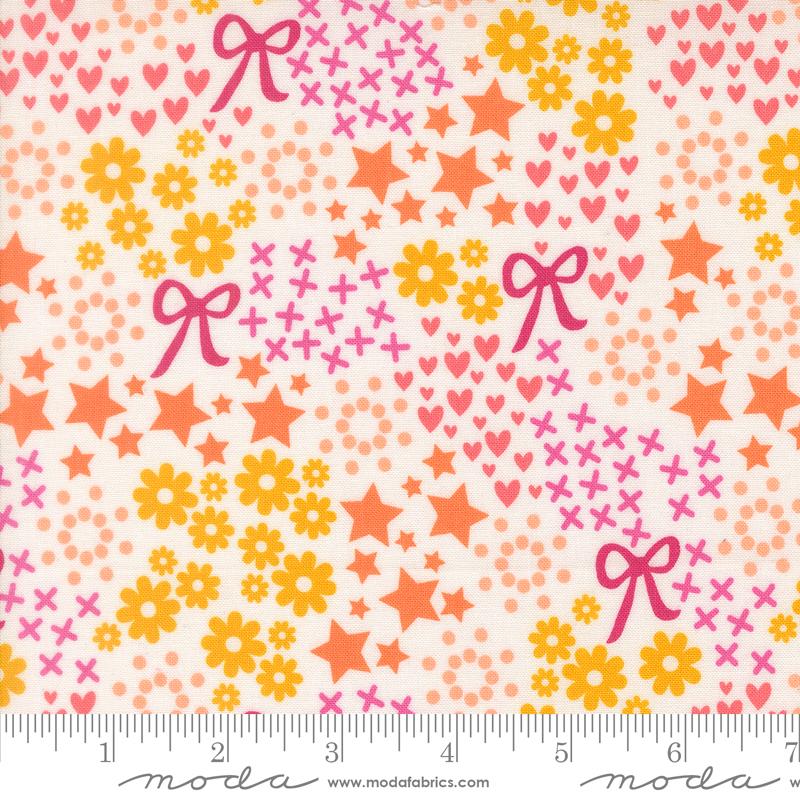 Makers Delight Novelty Summer - Quilt Fabric, zoomed in. Select this picture to zoom back out.