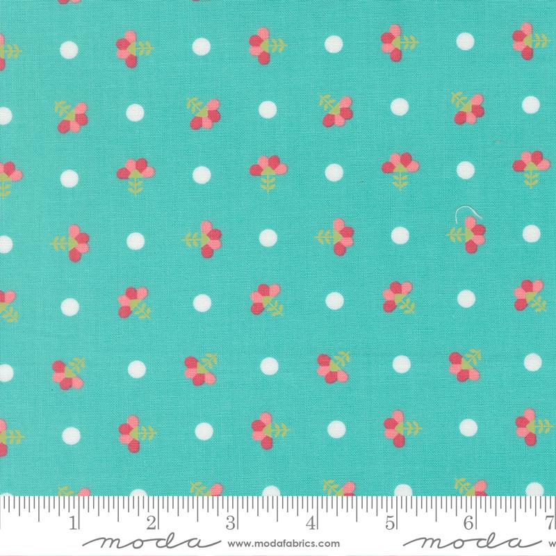 In The Garden Sprigs Bermuda - Quilt Fabric