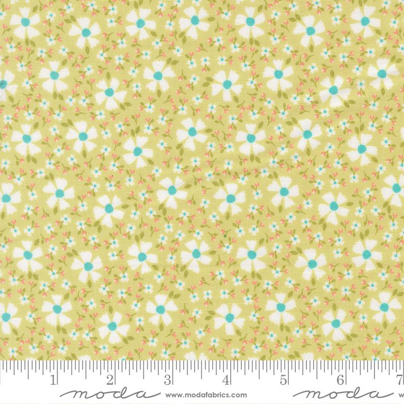 In The Garden Blossoms Light Lime - Quilt Fabric
