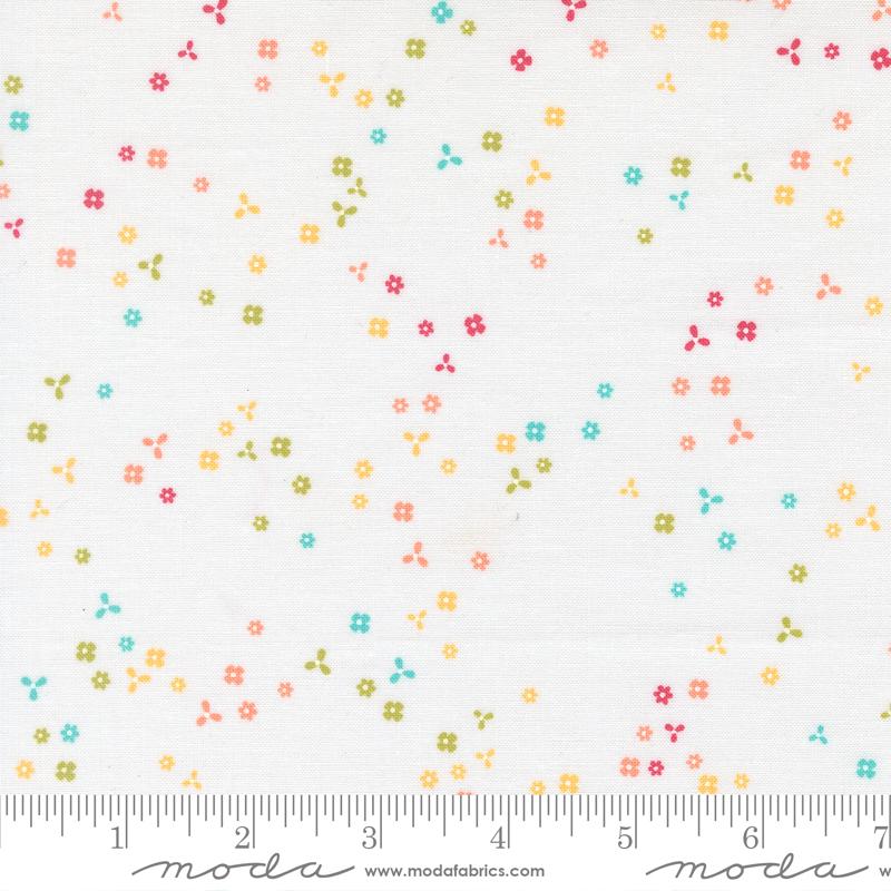In The Garden Flutter Off White - Quilt Fabric
