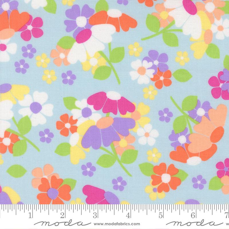 Joysome Floral Frost - Quilt Fabric, zoomed in. Select this picture to zoom back out.