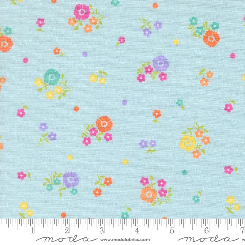 Joysome Petite Flowers Frost - Quilt Fabric, zoomed in. Select this picture to zoom back out.