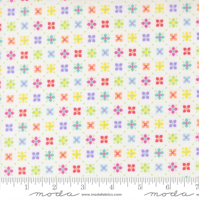 Joysome Dotted Blooms Cloud - Quilt Fabric, zoomed in. Select this picture to zoom back out.