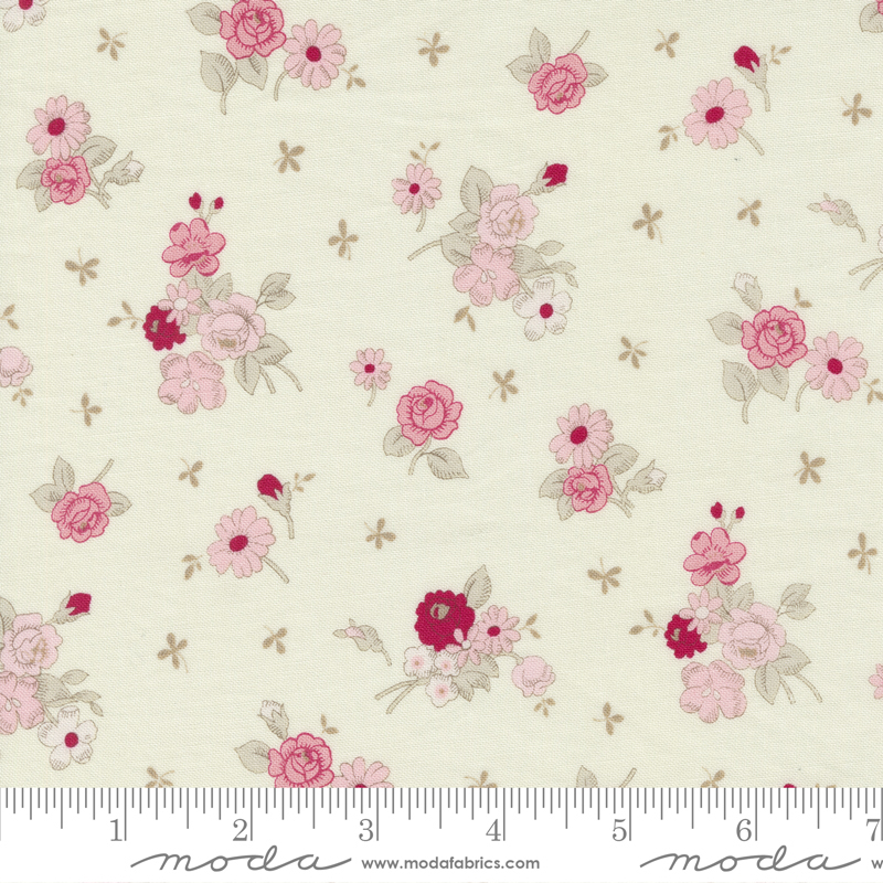 Sugarberry Porcelain - Berry Blooms - Quilt Fabric