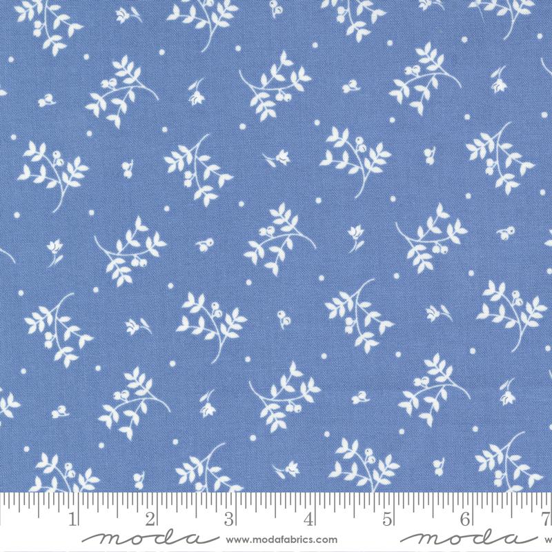 Blueberry Delight Cornflower - Quilt Fabric